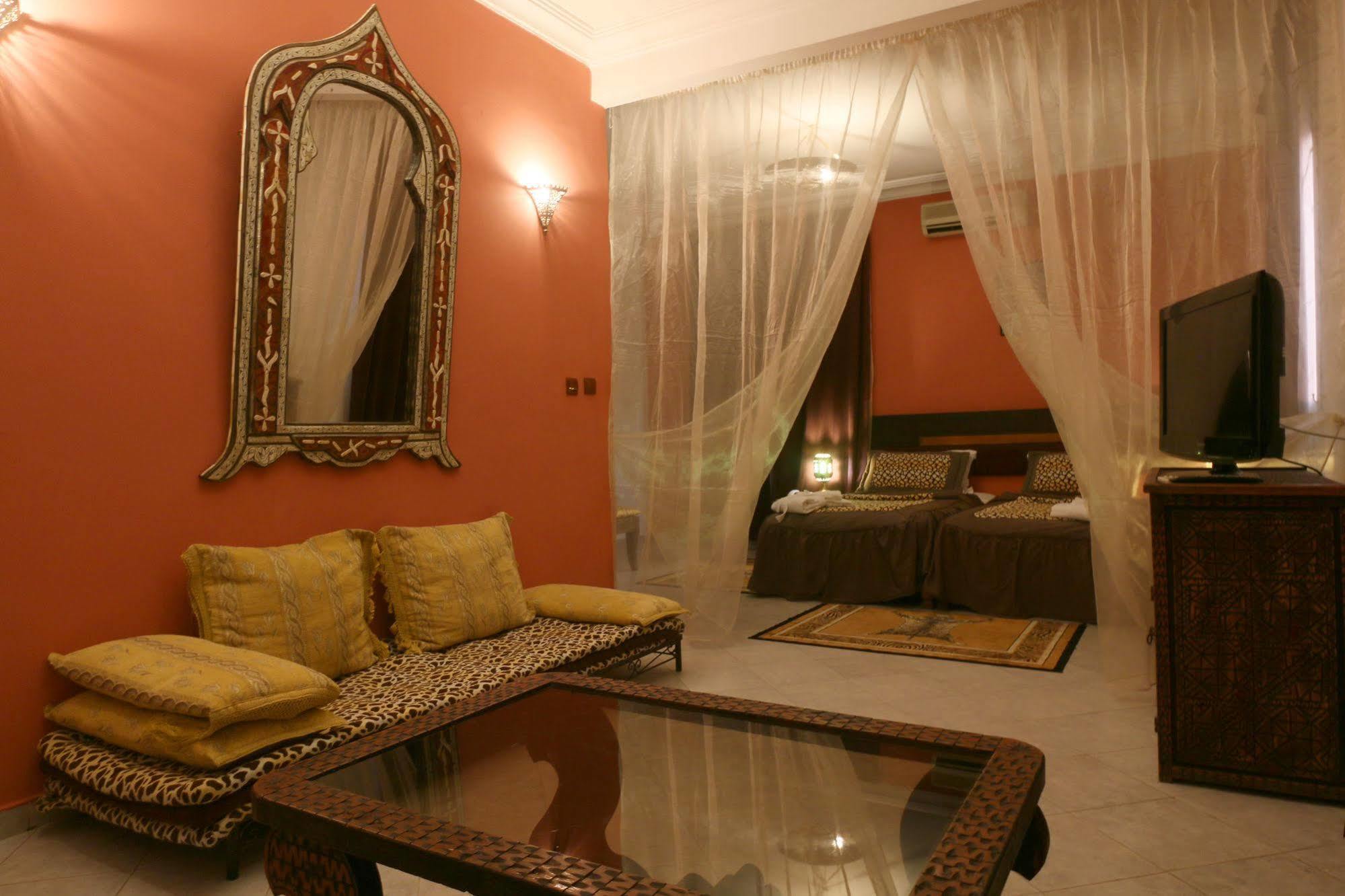 Hotel Tafoukt Marrakesh Ngoại thất bức ảnh