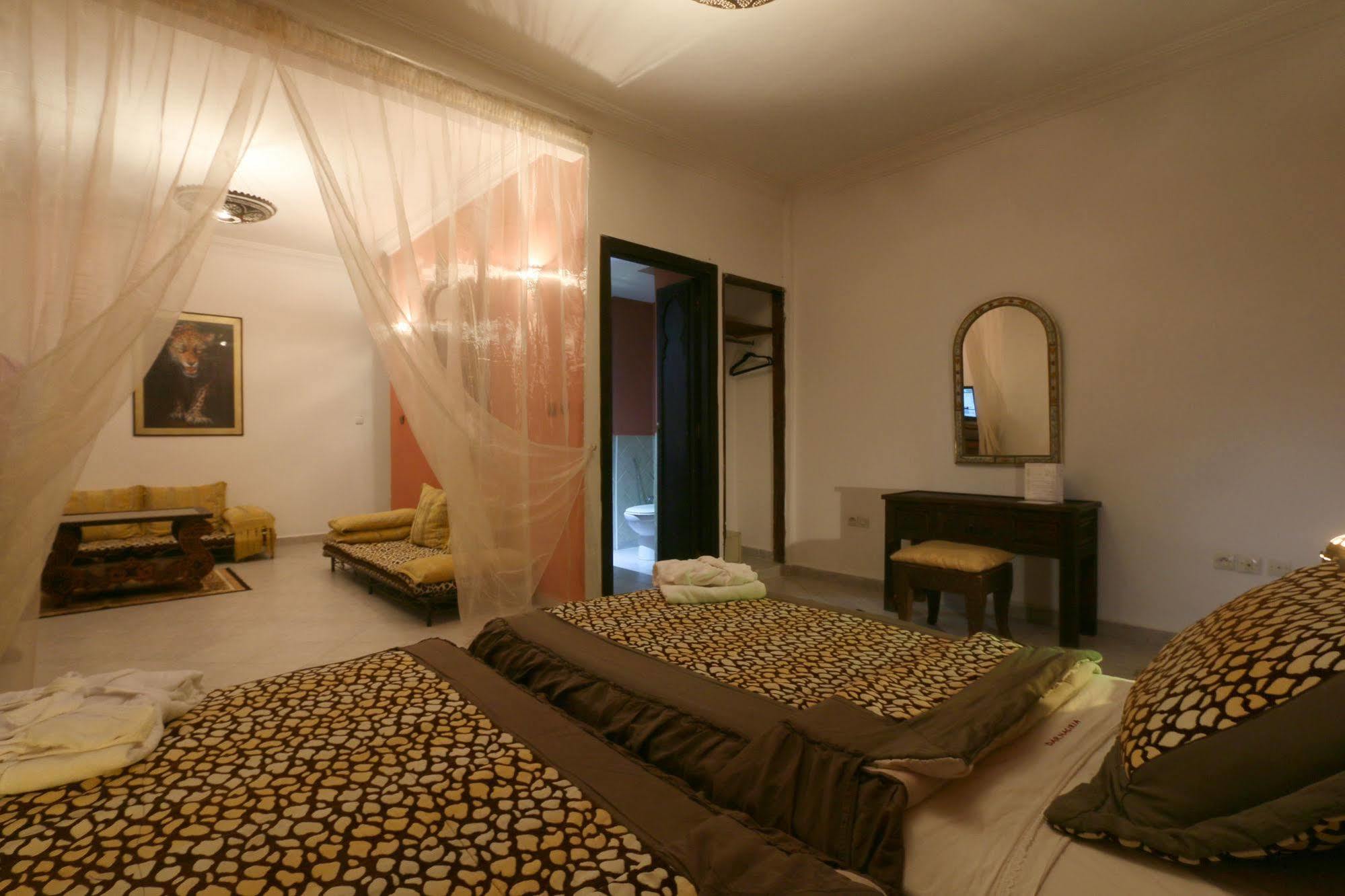 Hotel Tafoukt Marrakesh Ngoại thất bức ảnh