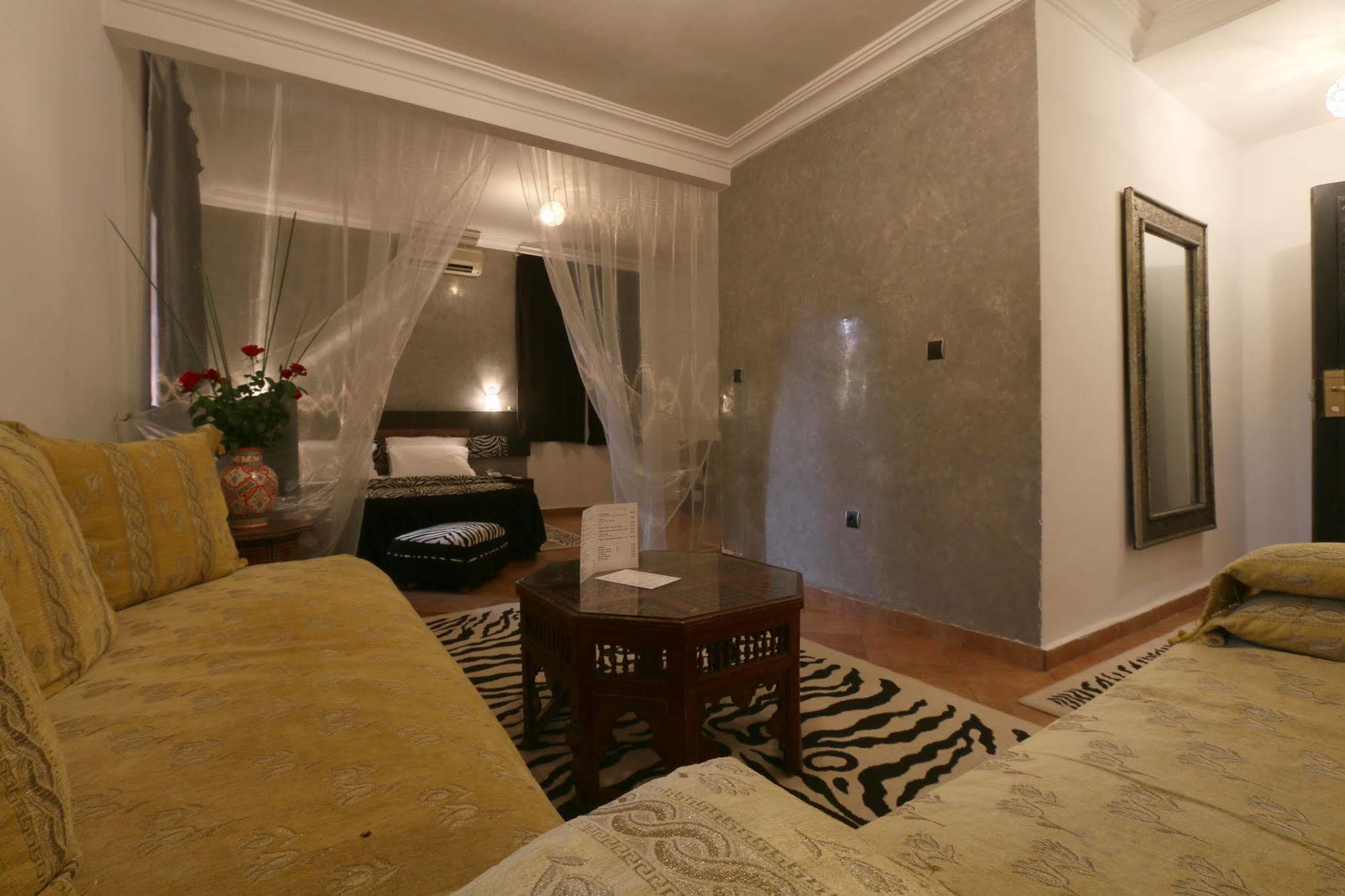 Hotel Tafoukt Marrakesh Ngoại thất bức ảnh